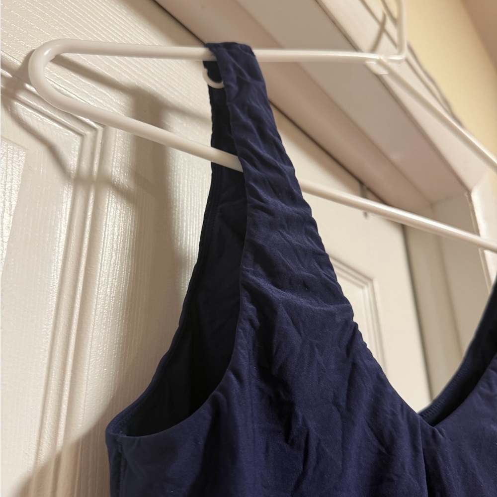aerie Navy V-Neck Crop Tank - Picture 4 of 7